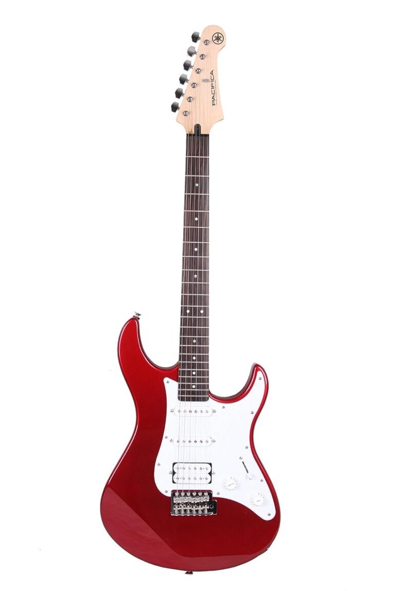 YAMAHA PACIFICA 012